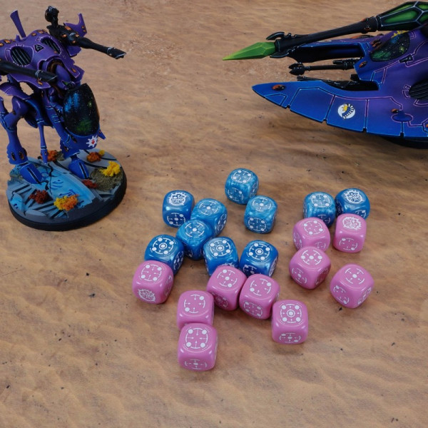 Набор кубиков Crosshairs Compact D6: Blue & Pink Dice Set