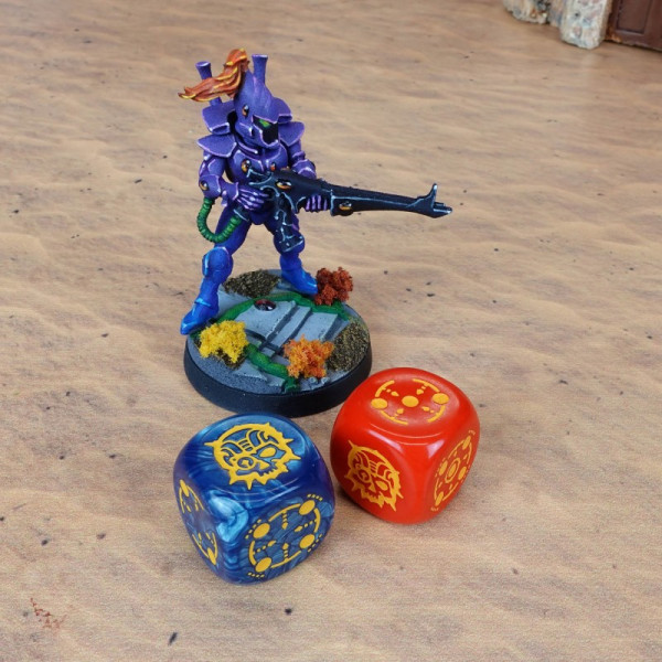 Набор кубиков Crosshairs Compact D6: Cobalt & Red Dice Set