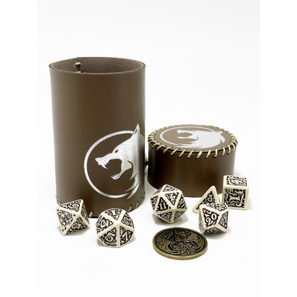Стакан для кубиков Волк коричневый Dice Cup
