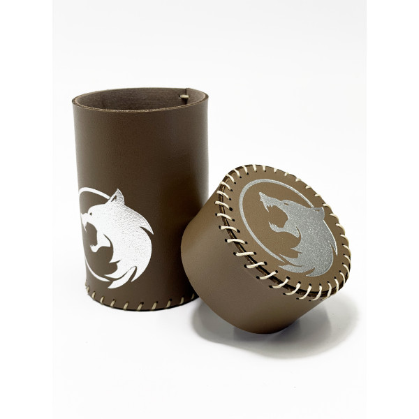 Стакан для кубиков Волк коричневый Dice Cup